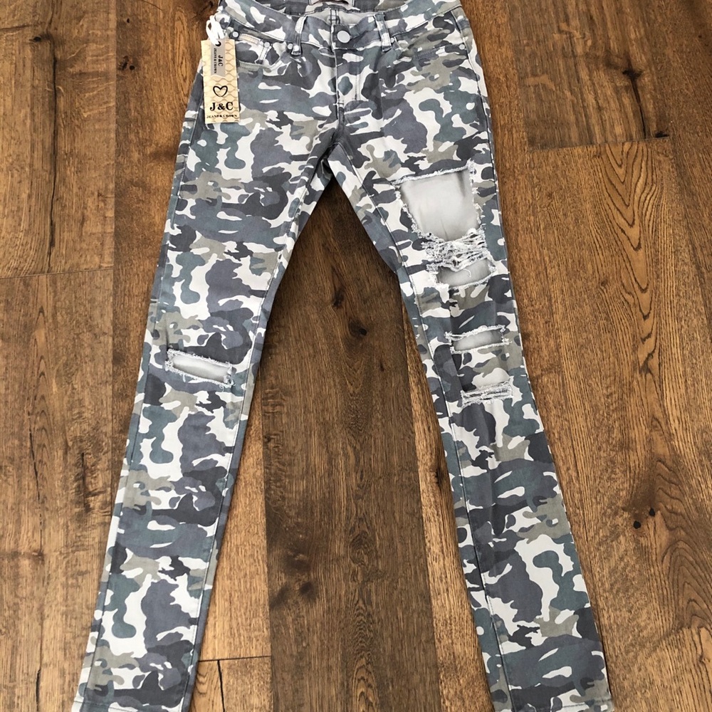 J & C Jeans & Crown gray camo skinny pants